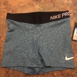 NWT Nike pros